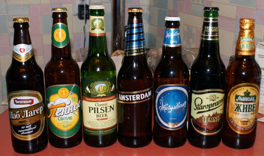 Пиво в россии в бутылках. Украинское пиво. Украинское пиво марки. Российское пиво в бутылках. Украинское бутылочное пиво.